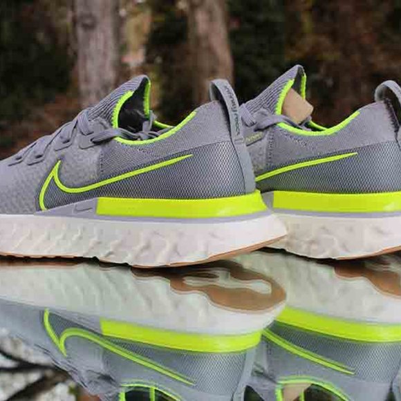 Nike React Infinity Run FlyKnit Men’s Size 8 - Picture 13 of 14